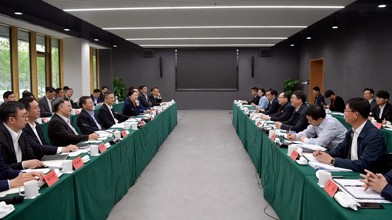 中國工商銀行黨委書記陳四清、行長谷澍一行到雄安新區(qū)考察